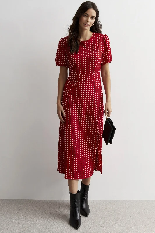 Short Sleeve Maxi Dress in Polka Dots Stylish Off-Shoulder Maxi Dress