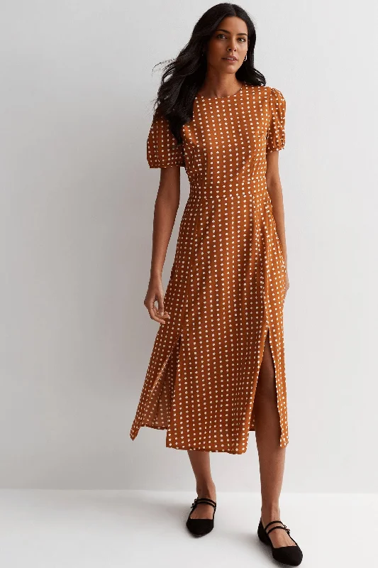 Short Sleeve Maxi Dress in Polka Dots Fashionable Sleeveless Maxi Dress