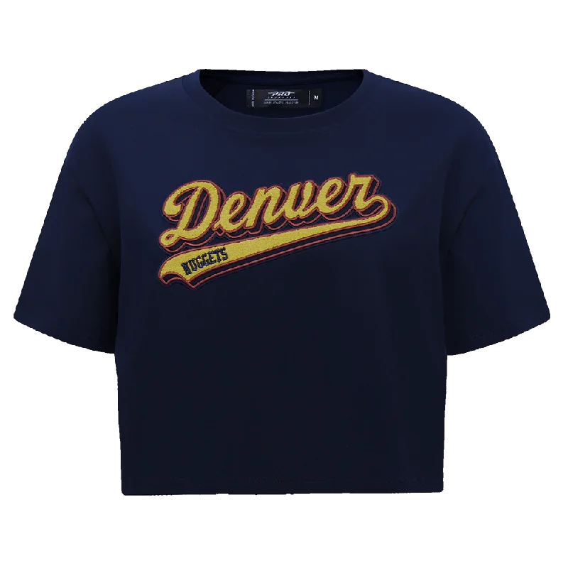 NBA DENVER NUGGETS SCRIPT TAIL WOMEN'S SJ BOXY TEE (WHITE) Faux Fur Fabric Real Fur Fabric Shearling Fabric NBA DENVER NUGGETS SCRIPT TAIL WOMEN'S SJ BOXY TEE (WHITE) Faux Fur Fabric Real Fur Fabric Shearling Fabric