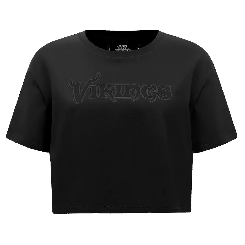 NFL MINNESOTA VIKINGS NEUTRAL WOMEN'S BOXY TEE (BLACK) Cashmere Blend Cotton Blend Poly Blend NFL MINNESOTA VIKINGS NEUTRAL WOMEN'S BOXY TEE (BLACK) Cashmere Blend Cotton Blend Poly Blend
