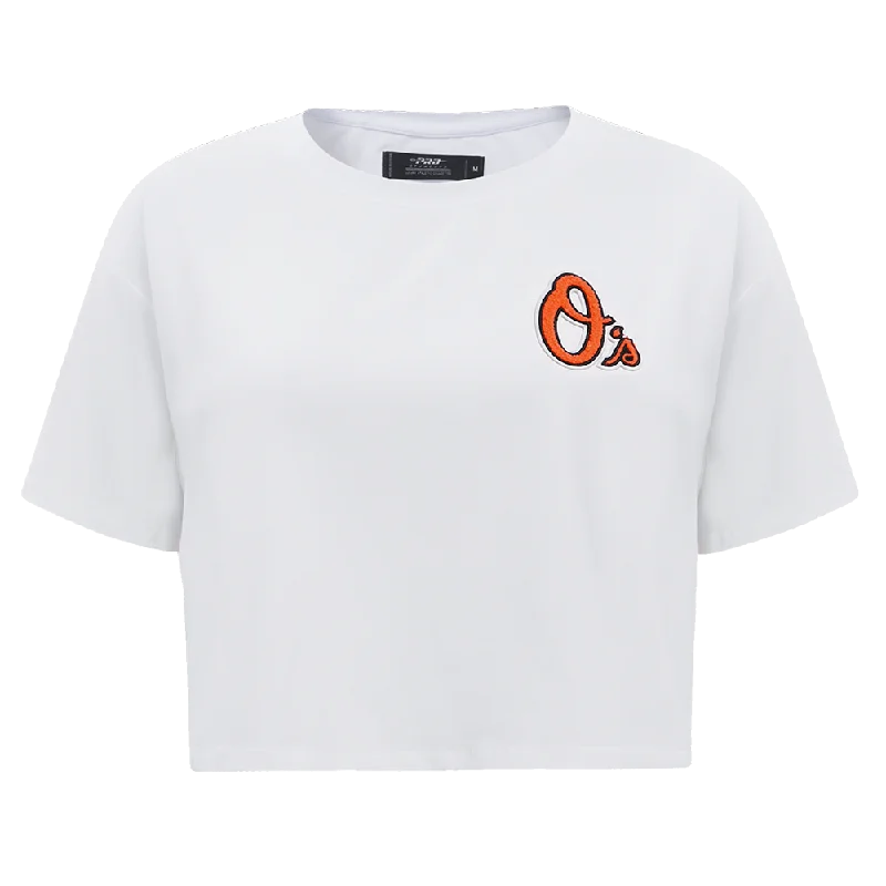MLB BALTIMORE ORIOLES CLASSIC WOMEN'S BOXY TEE (WHITE) Embroidered Appliqued Beaded
