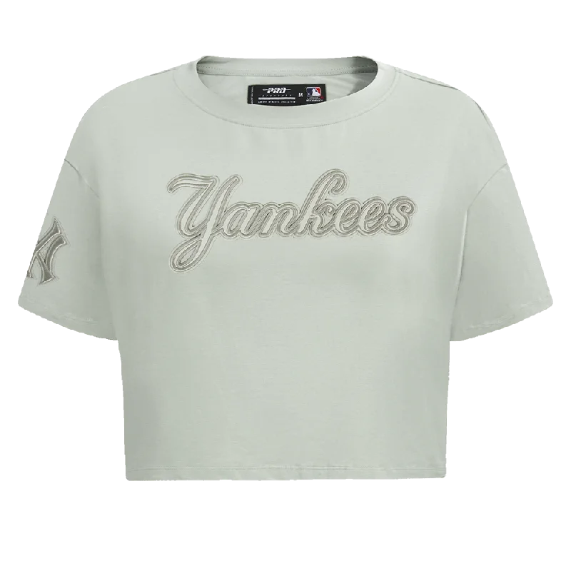 MLB NEW YORK YANKEES NEUTRAL WOMEN'S SJ BOXY TEE (MOSS) Collared T-Shirt Boat Neck A-Line MLB NEW YORK YANKEES NEUTRAL WOMEN'S SJ BOXY TEE (MOSS) Collared T-Shirt Boat Neck A-Line