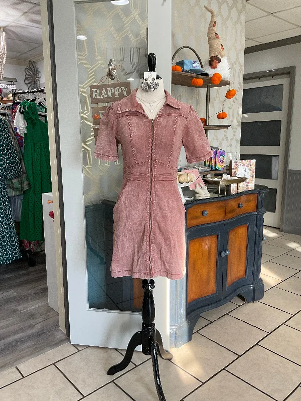 Cinnamon front zip dress