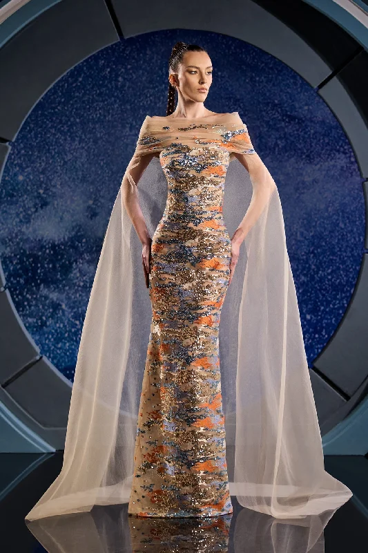 Mermaid dress adorned with intertwined embroidery