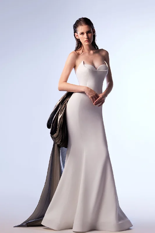Strapless gown with metallic satin train
